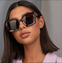 Load image into Gallery viewer, FREYRS Coco Sunglasses
